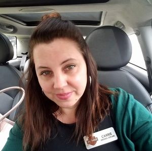 Meet your Posher, Carrie